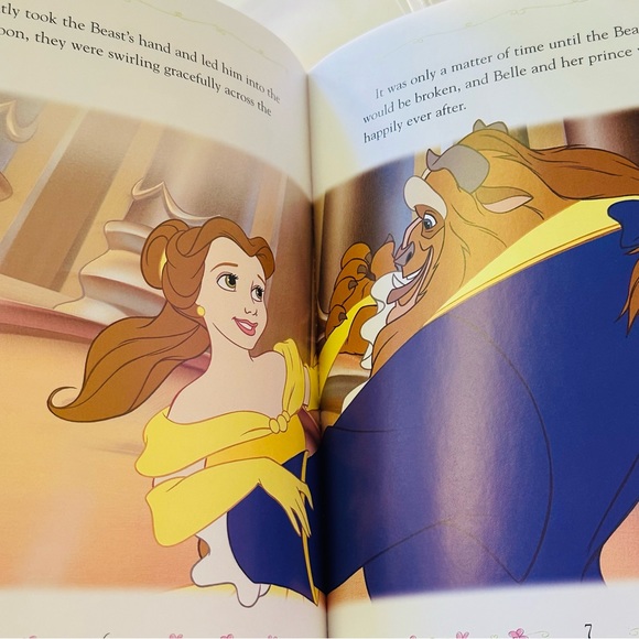 Walt Disney’s Cinderella & Beauty And The Beast Flip Book Paperback 2 Books In 1 - Picture 9 of 9